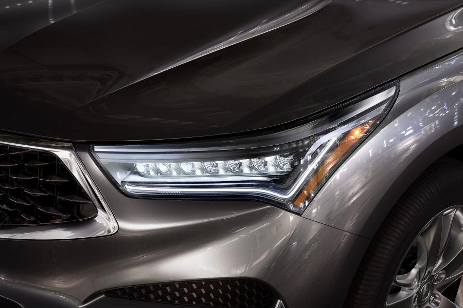 Детали экстерьера Acura RDX 2018 года  (фото 2 из 54)